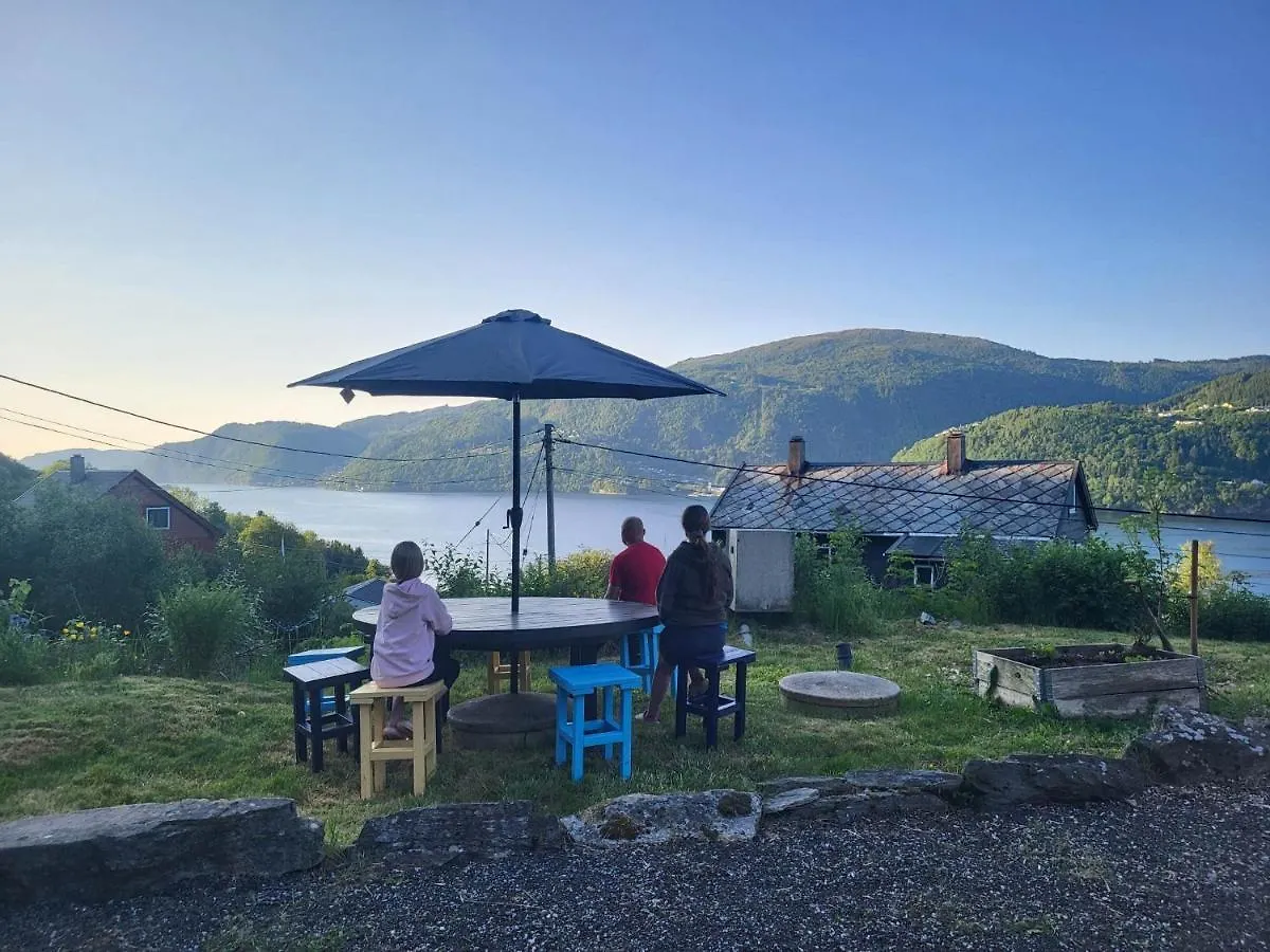 Bo Landlig, Sentralt Utenfor Bergen 0*,  Norveç